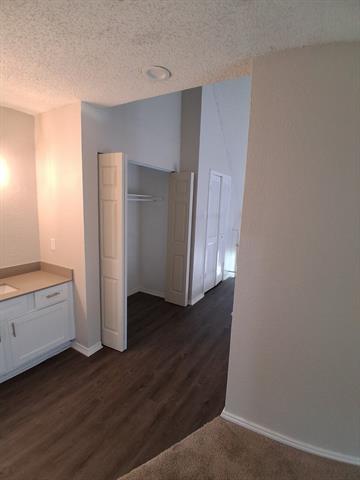 Building Photo - 4288 Bass Pro Dr