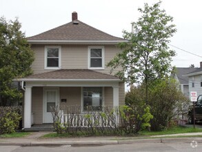 Building Photo - Duluth, MN - 3 bedroom - 1 bathroom - Sing...