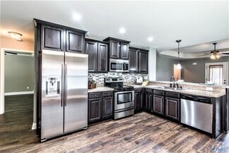Building Photo - 5021 Montauk Trail SE