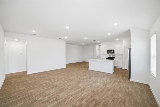 Building Photo - 132 LAS LOMAS Dr