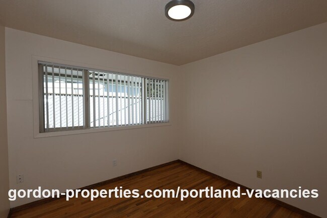 Building Photo - NE 65th Ave - North Tabor single level 1 bedroom apartment