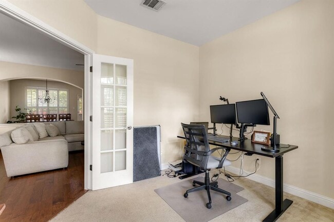 Building Photo - 1821 Village Oak Ct