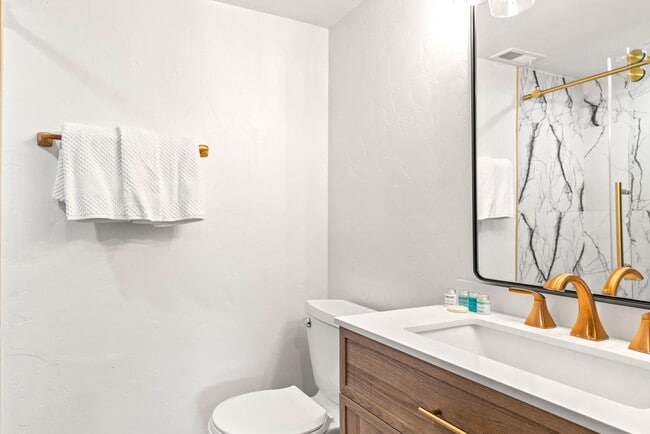 Building Photo - 2 BD & 2 BA | FURNISHED | TV and Internet Included | Pet Considered- Fees apply