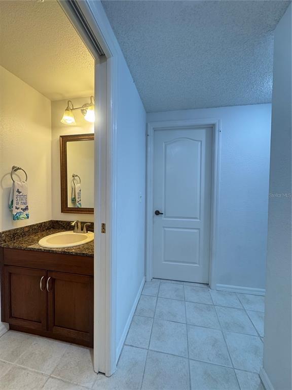 Building Photo - 6077 Marella Dr