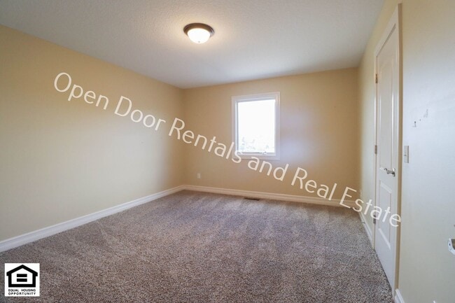 Building Photo - Coming soon! 50% off first months rent** W...