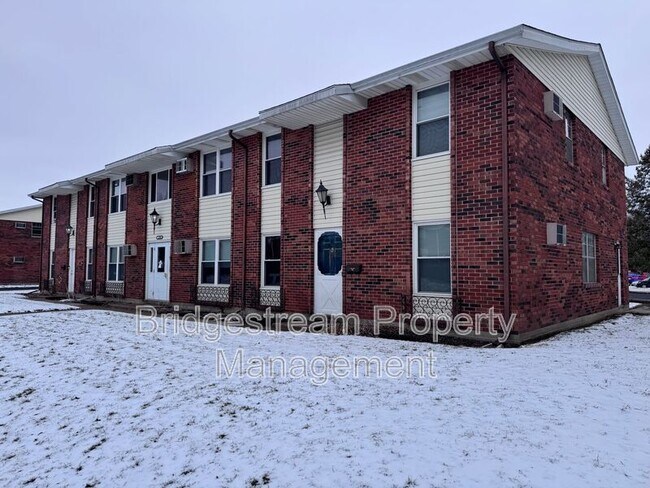 Building Photo - 1299 Sanlor Ave