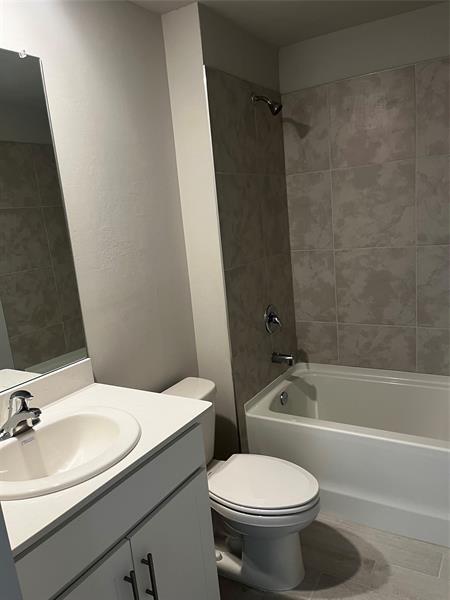 Building Photo - 4021 35th St SW