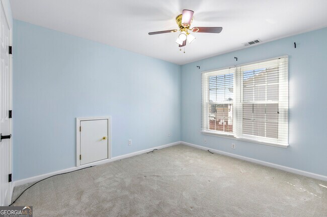 Building Photo - 6461 Edgewater Cove