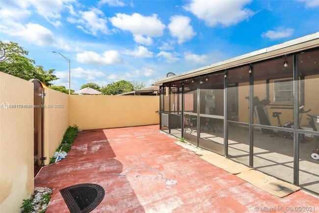 Building Photo - 8511 SW 147th Ct