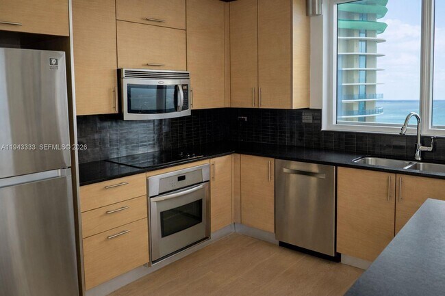 Building Photo - 60 SW 13th St