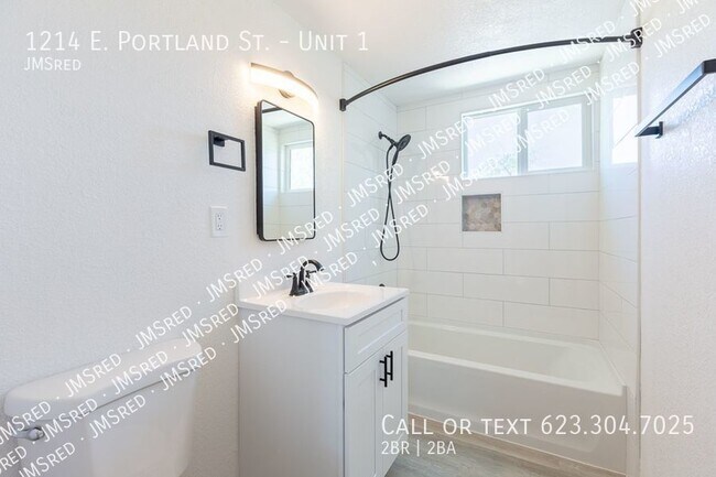 Building Photo - 1214 E Portland St