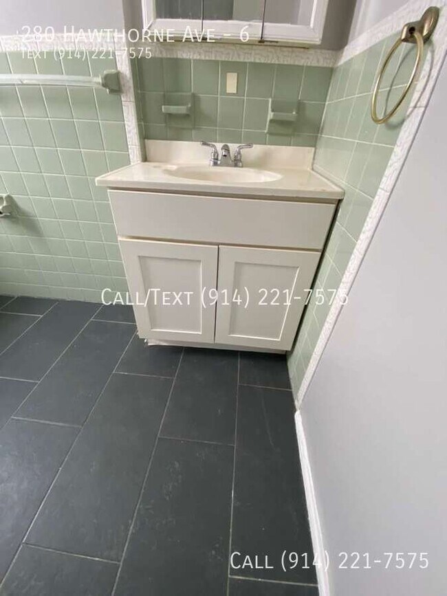 Building Photo - 280 Hawthorne Ave