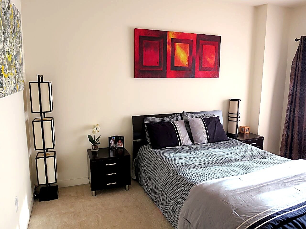 Bedroom - 175 W St James St