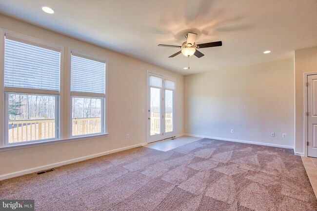 Building Photo - 127 Keller Ct