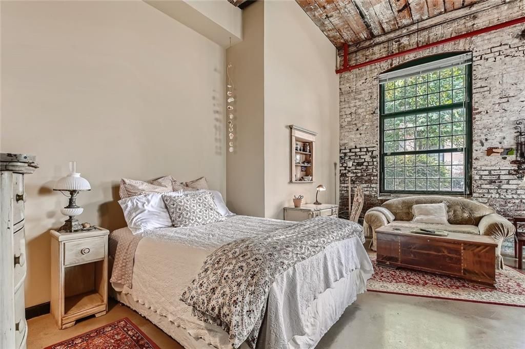 Building Photo - 170 Boulevard, 101F