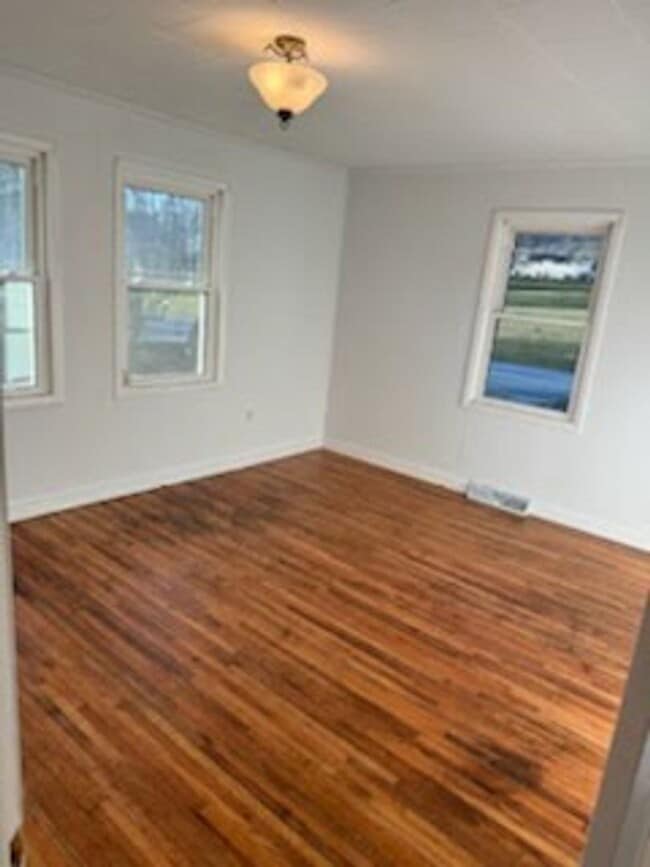 Building Photo - 505 Royal Manor Rd