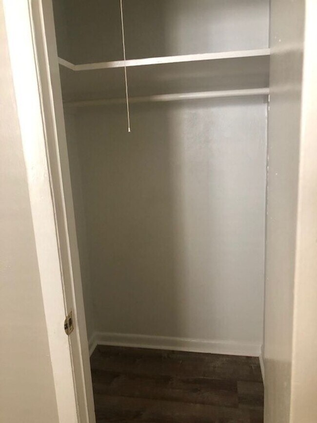 Building Photo - 1014 Woronoca Ave