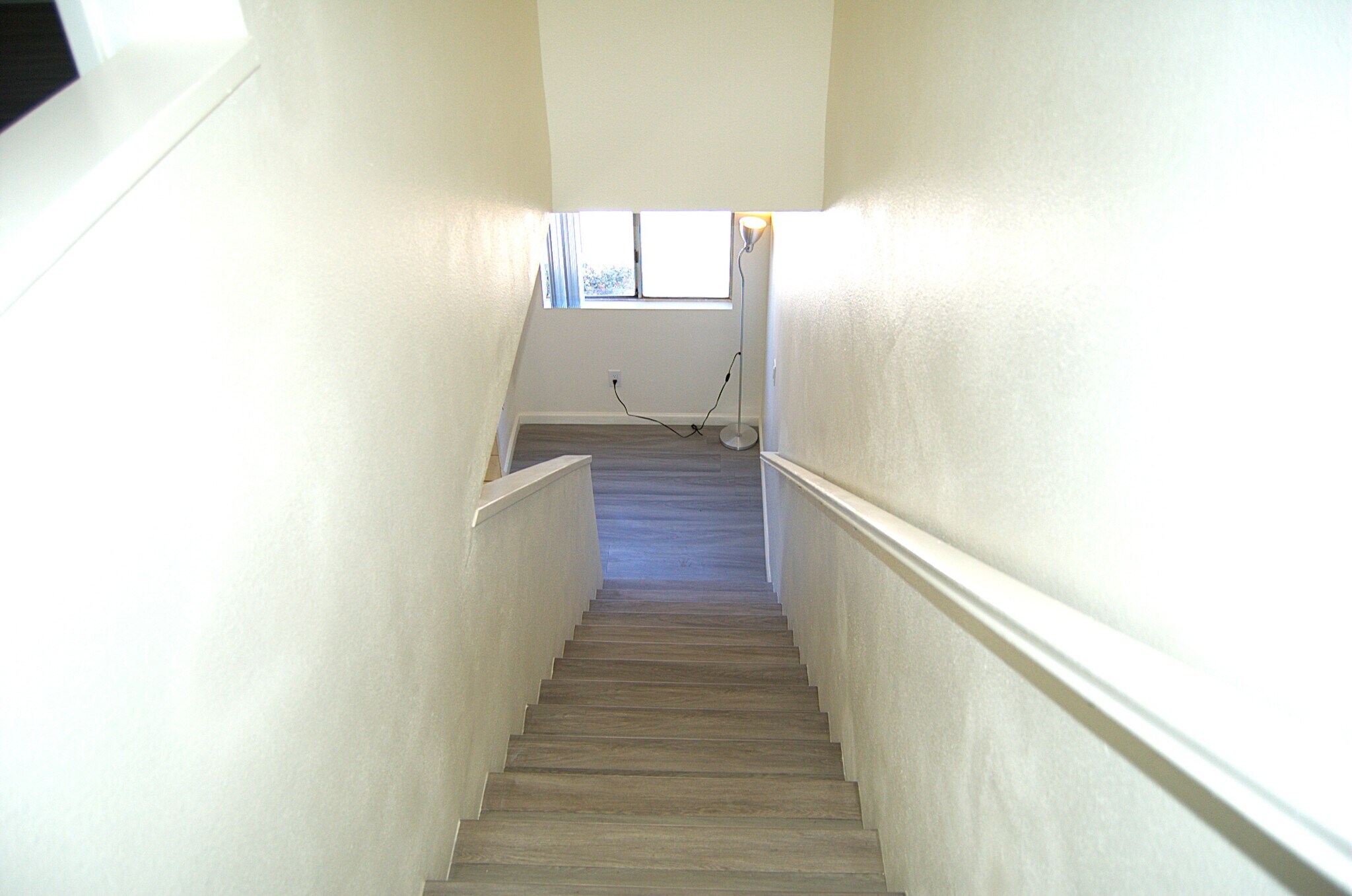 Building Photo - 1323 W Palmyra Ave