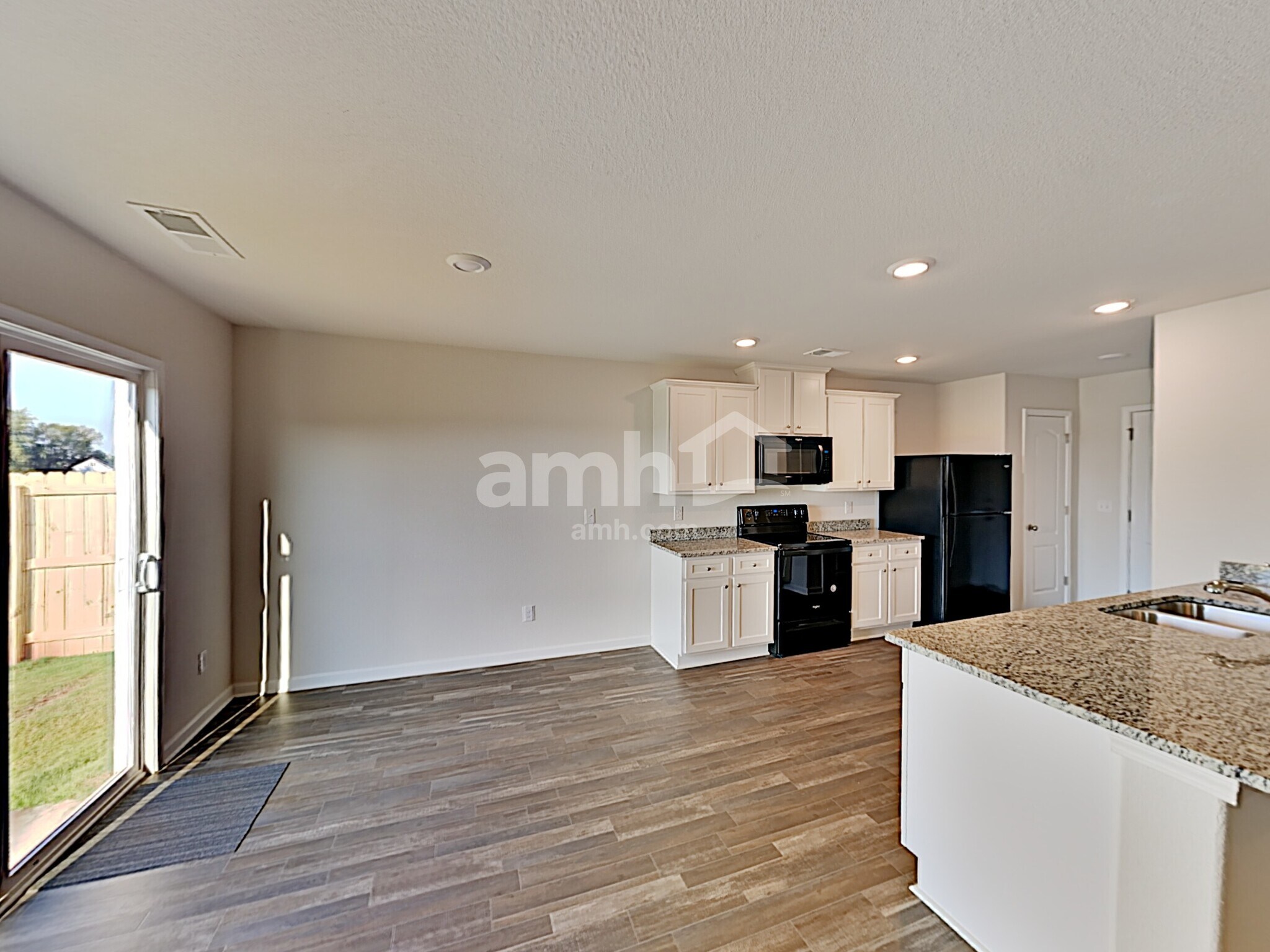 Building Photo - 3022 Wingadee Dr