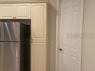 Building Photo - 213 Lourdan Ct