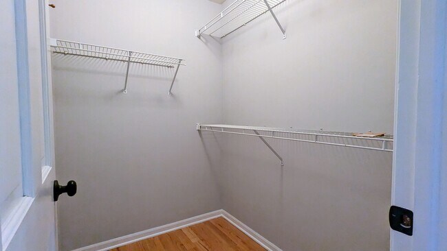 Building Photo - 14 Nicolette Ave