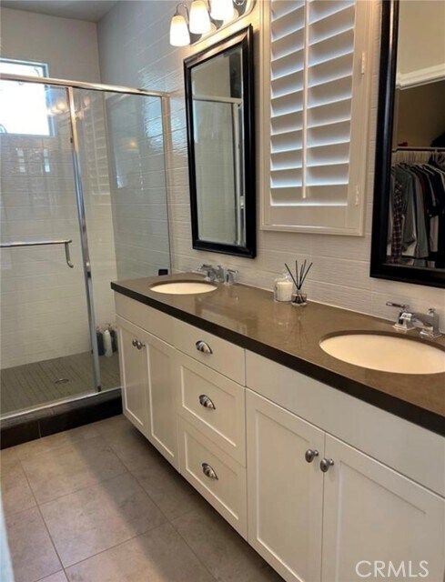 Building Photo - 406 Sevilla Dr