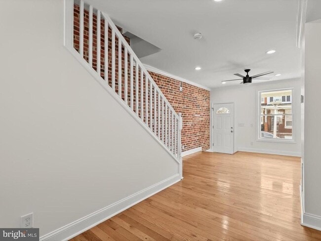 Building Photo - 404 N Robinson St