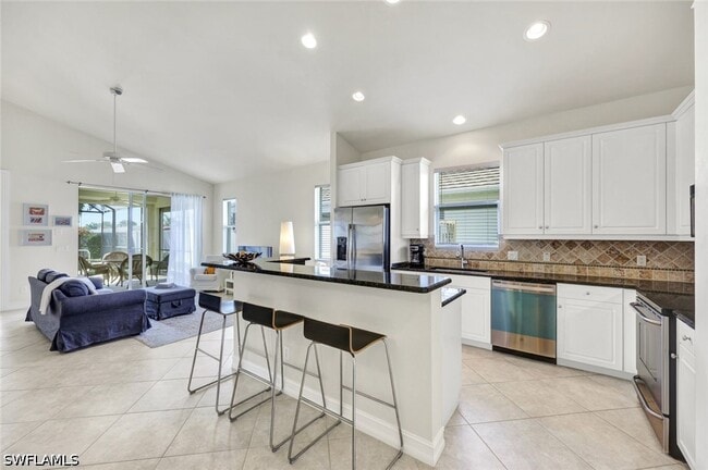 Building Photo - 684 98th Ave N