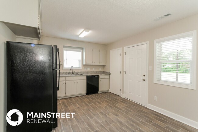 Building Photo - 4716 Lawrence Orr Rd