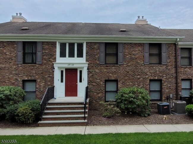 Building Photo - 28 Sunrise Dr