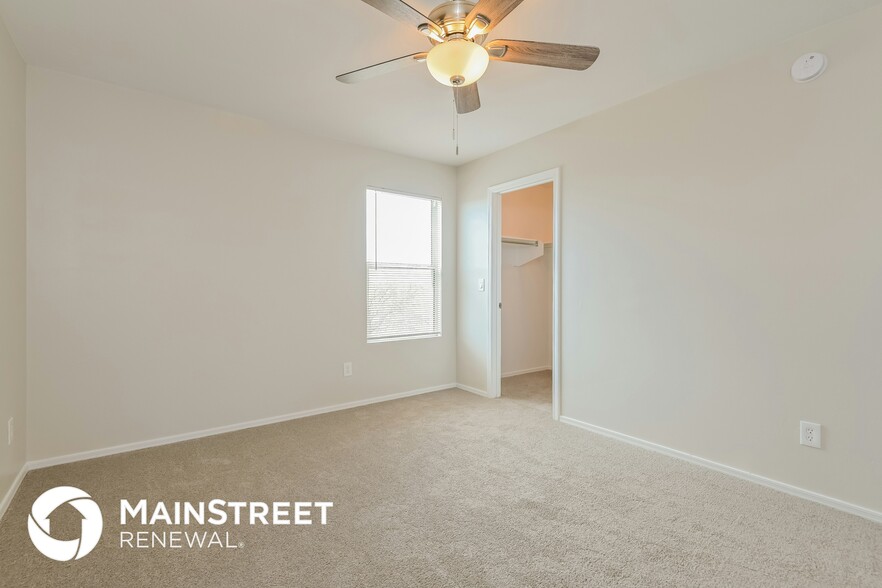 Building Photo - 5090 E Butterweed Dr