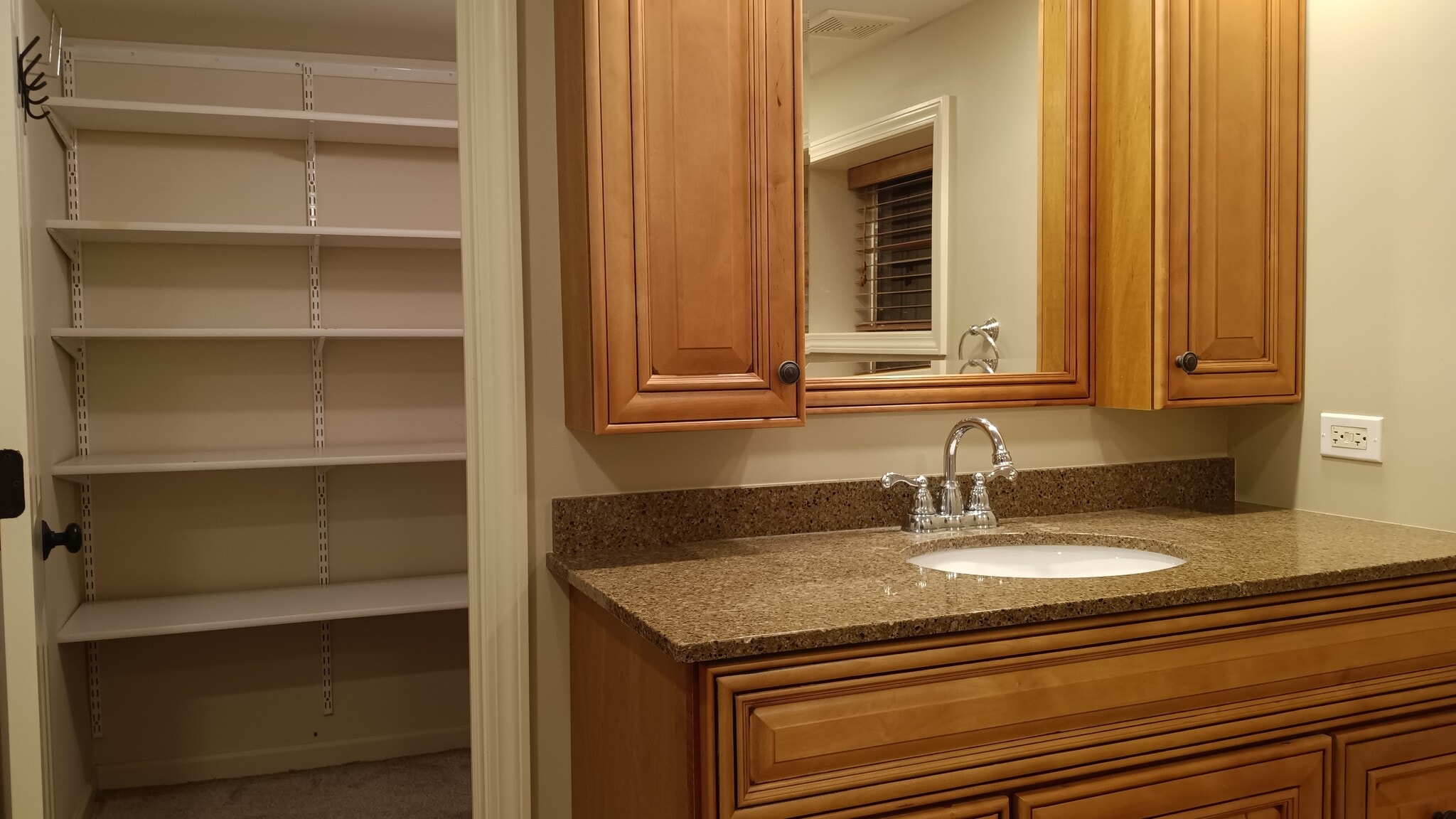 Building Photo - 1224 Dean St