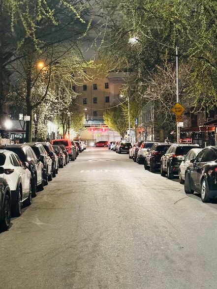 Building Photo - 40 Woodbine St