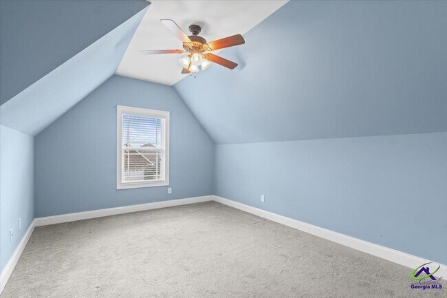 Building Photo - 300 Cheshire Dr