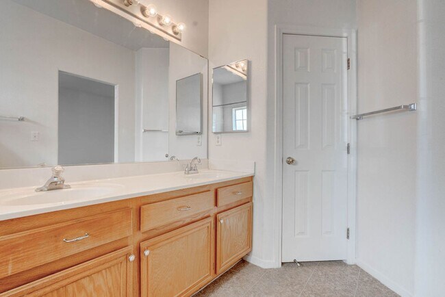 Building Photo - 1846 Scimitar Dr