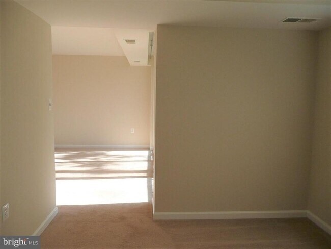 Building Photo - 1520 Northgate Square