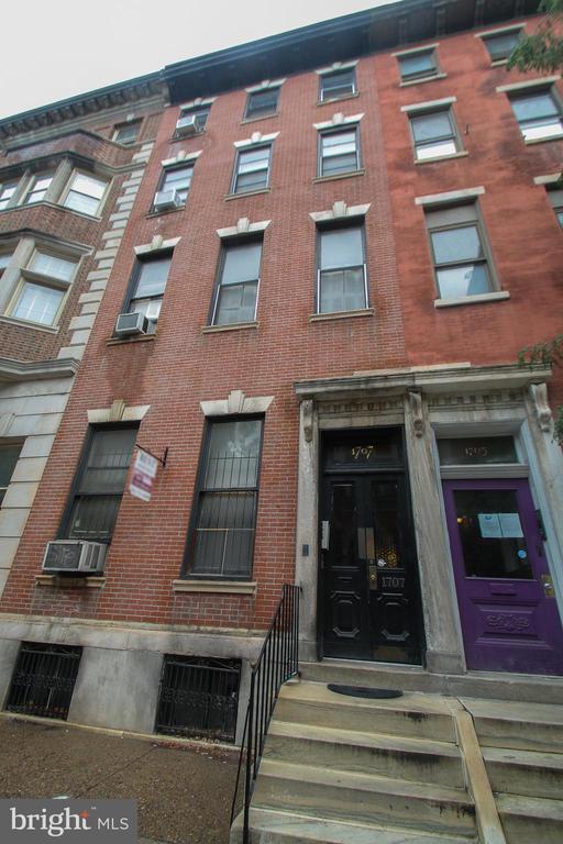 Building Photo - 1707 Spruce St