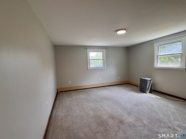 Building Photo - 138 Hampden Rd