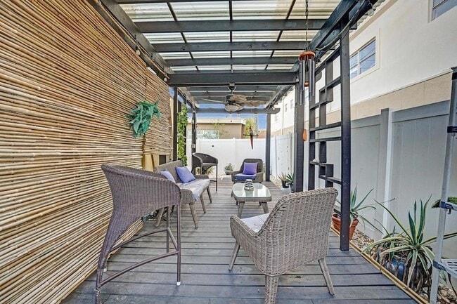 Building Photo - 2000 Jackson St