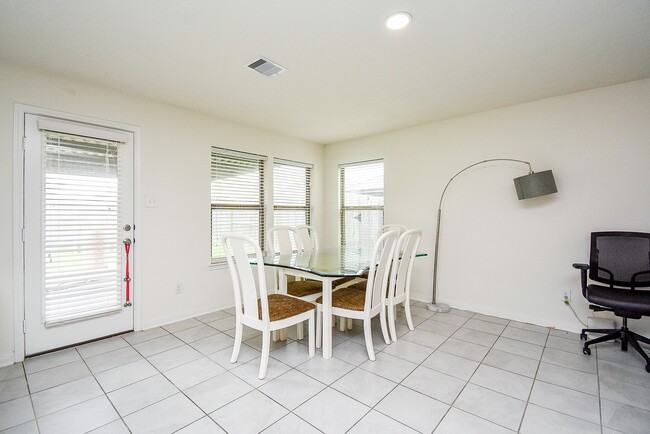 Building Photo - 20911 Teocalli Dr