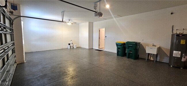 Building Photo - 408 Bahia Grande Ave