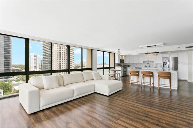 Building Photo - 3301 Bayshore Blvd