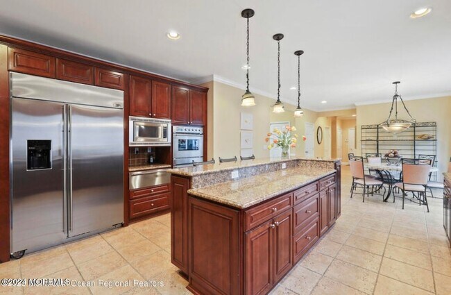 Building Photo - 29 Northwoods Rd