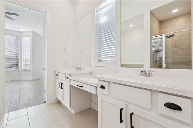 Building Photo - 1713 Snowdrop Dr