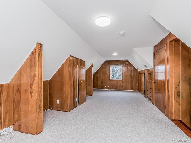 Building Photo - 42 Tower Hill Dr