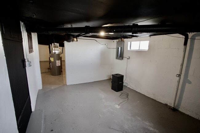 Building Photo - Modern rehabbed 2 Bedroom home with garage