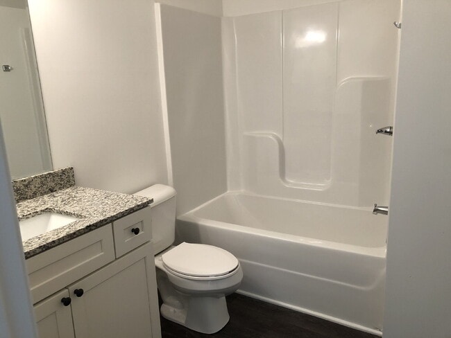 Building Photo - One BD One BA studio apartment for rent near Tennessee Tech!