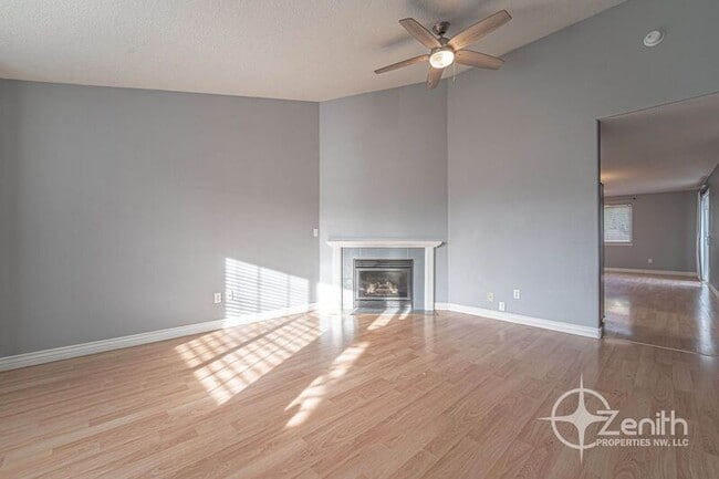 Building Photo - 15408 NE 90th St