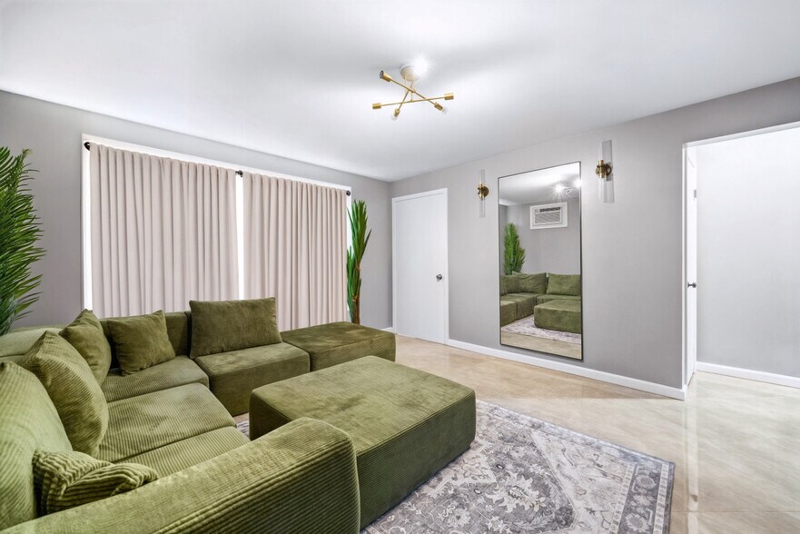 Building Photo - 529 Ave E