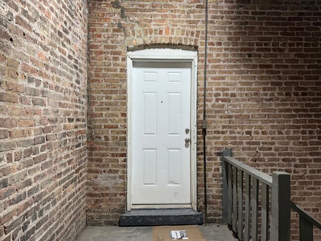 Building Photo - 3821 W Fillmore St